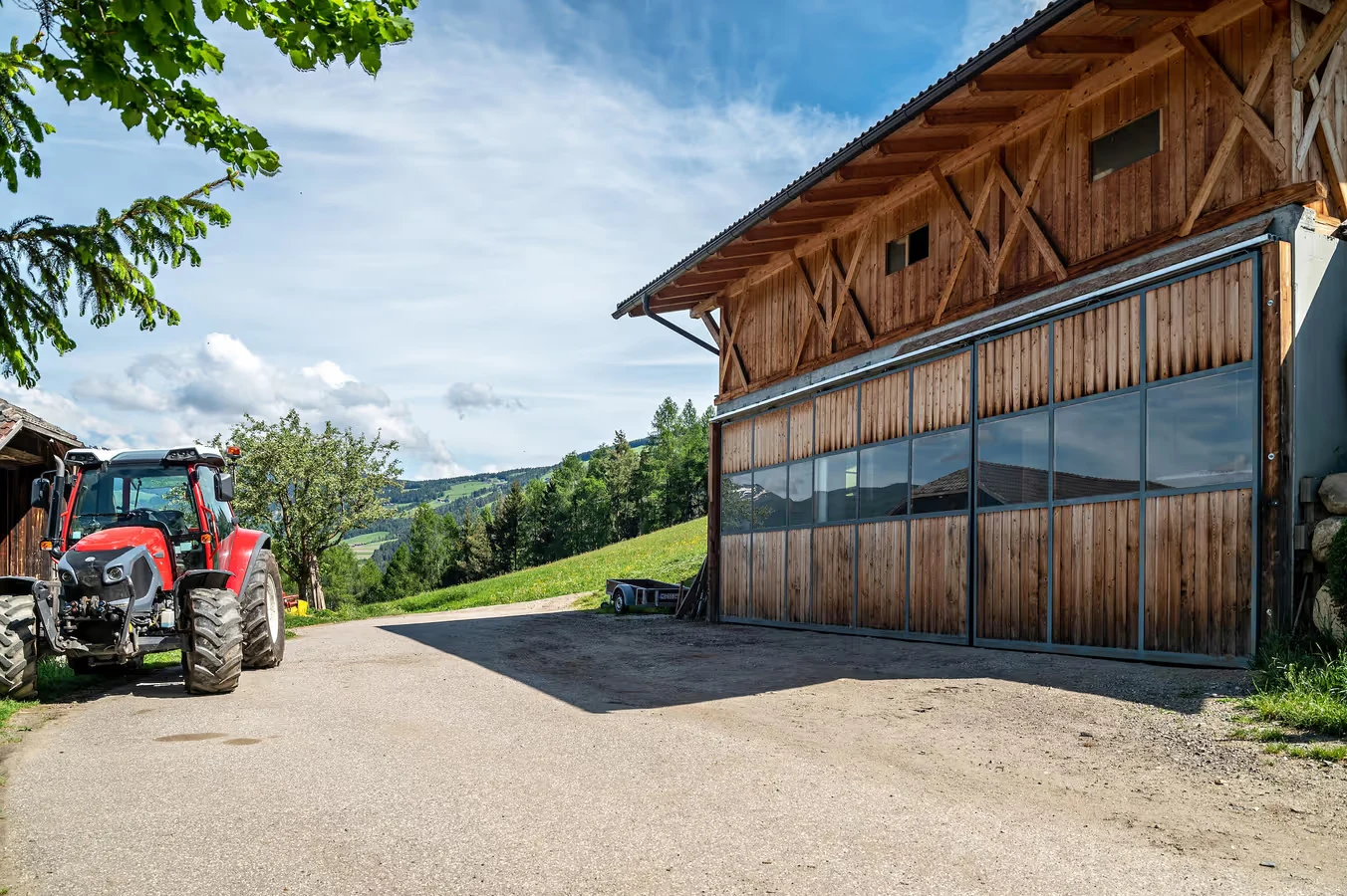 Traditional farm area at the Gatscherhof with panorama in Lüsen